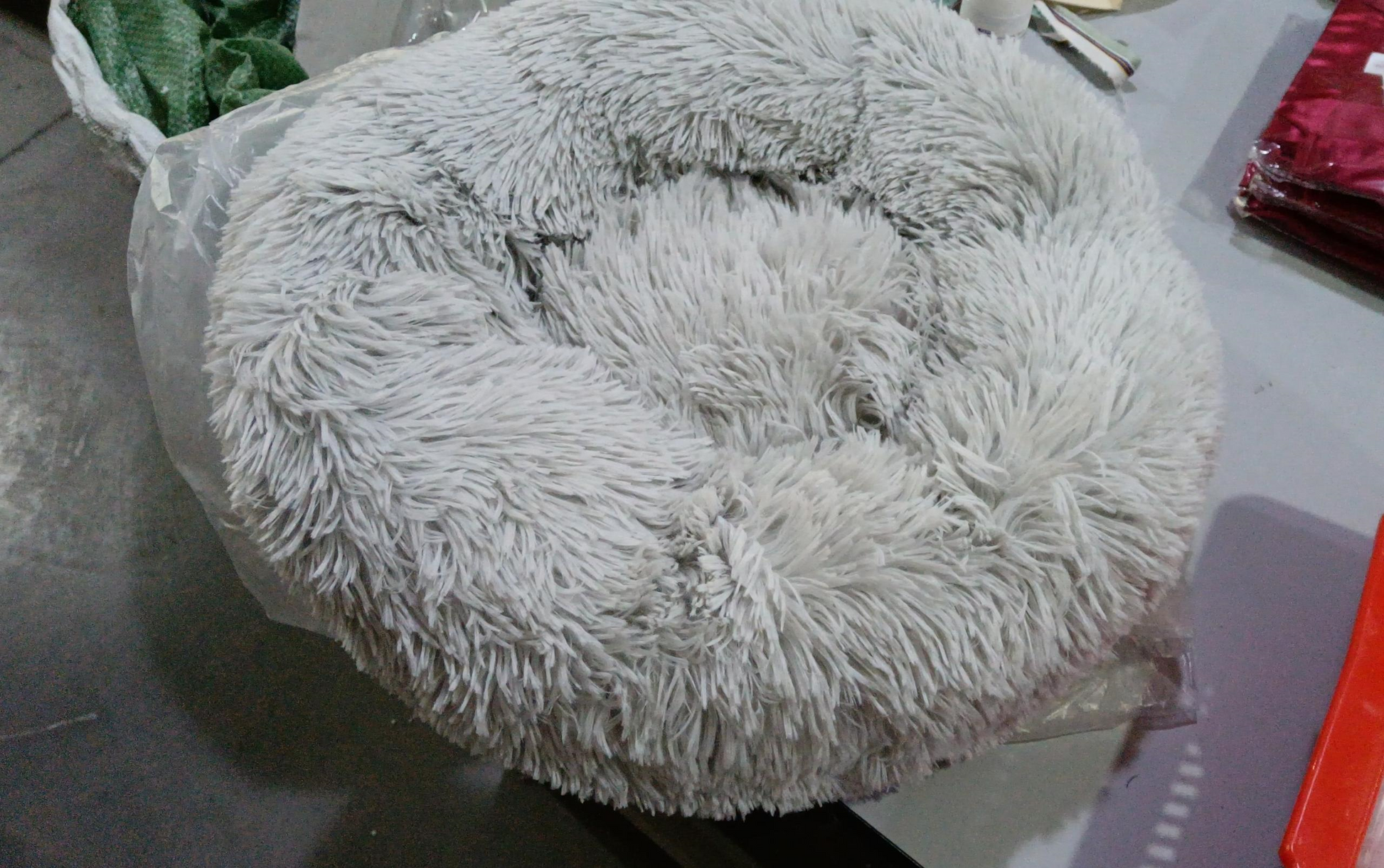 Round Plush Dog Beds for Small Dogs and Cats - Cozy Pet Nest Mat for Puppies